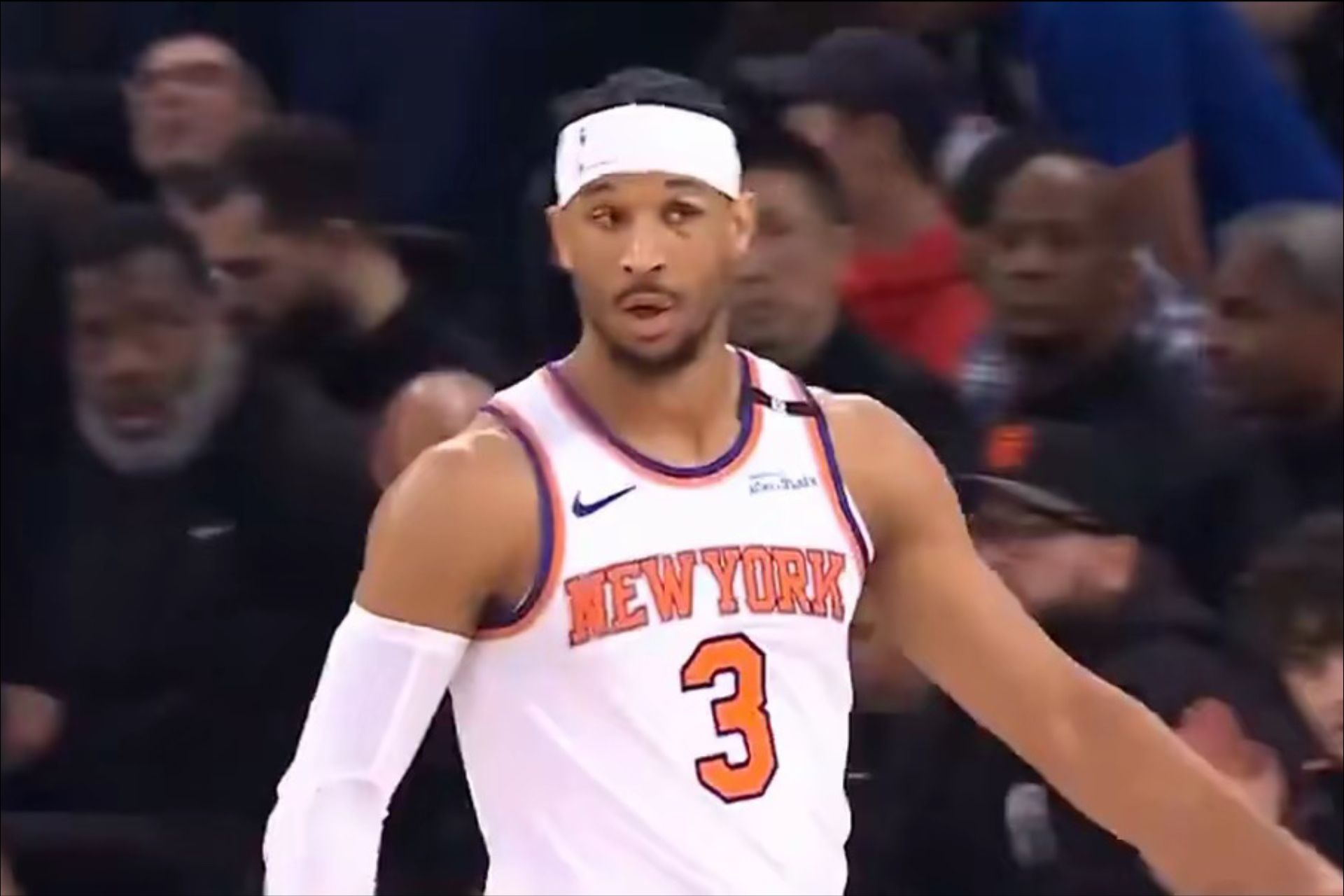 九游游戏攻略-纽约尼克斯发布备战花絮，赛后造点机会，社区盾任务艰巨，阵容厚度经受考验(纽约尼克斯2号球衣)